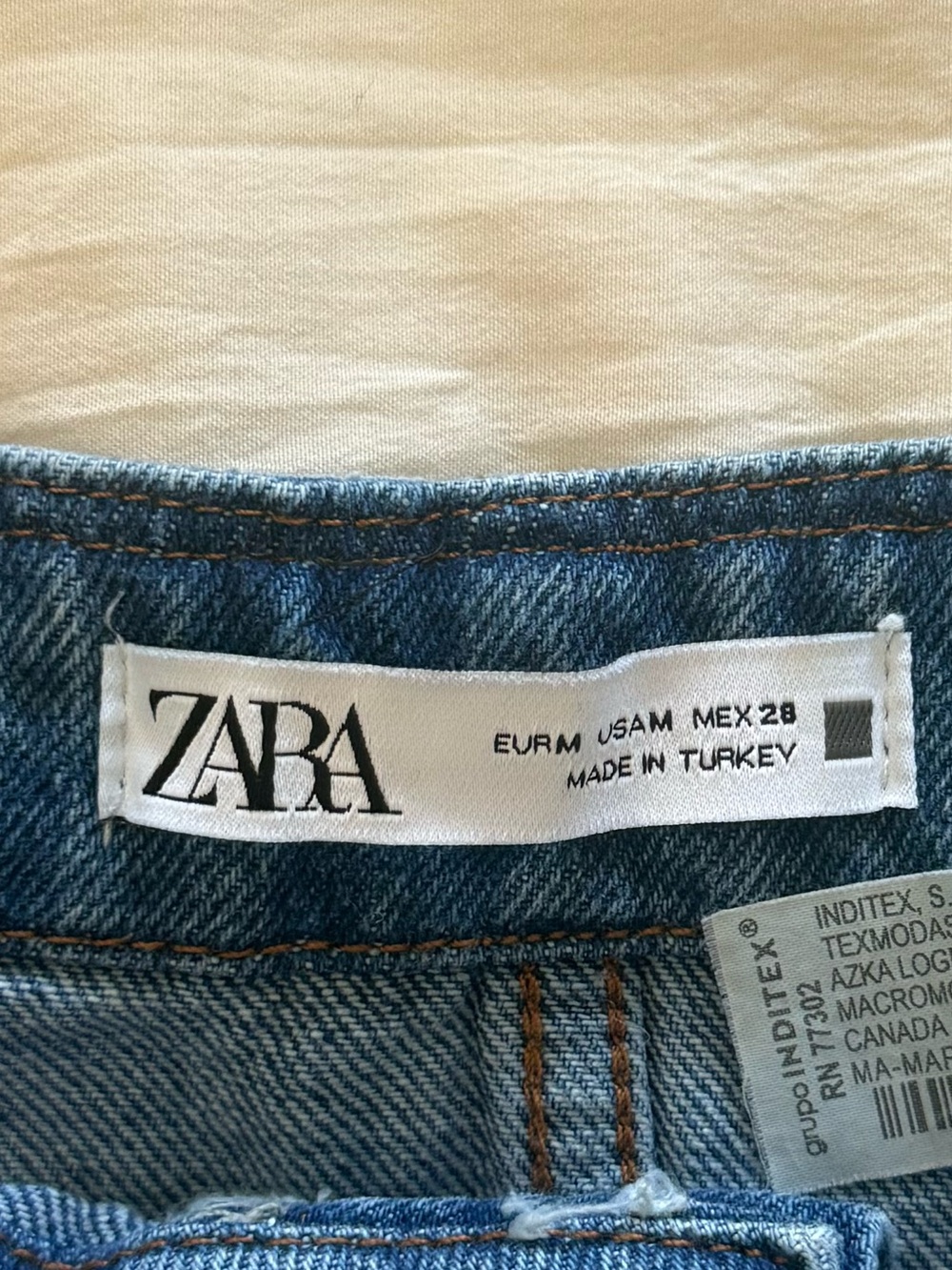 Zara Light Blue Denim Mini Skirt with Front Pockets - Picture 2 of 3
